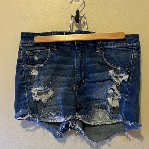 American Eagle Outfitters Blue Distressed Jean Shorts - Picture 1 of 2